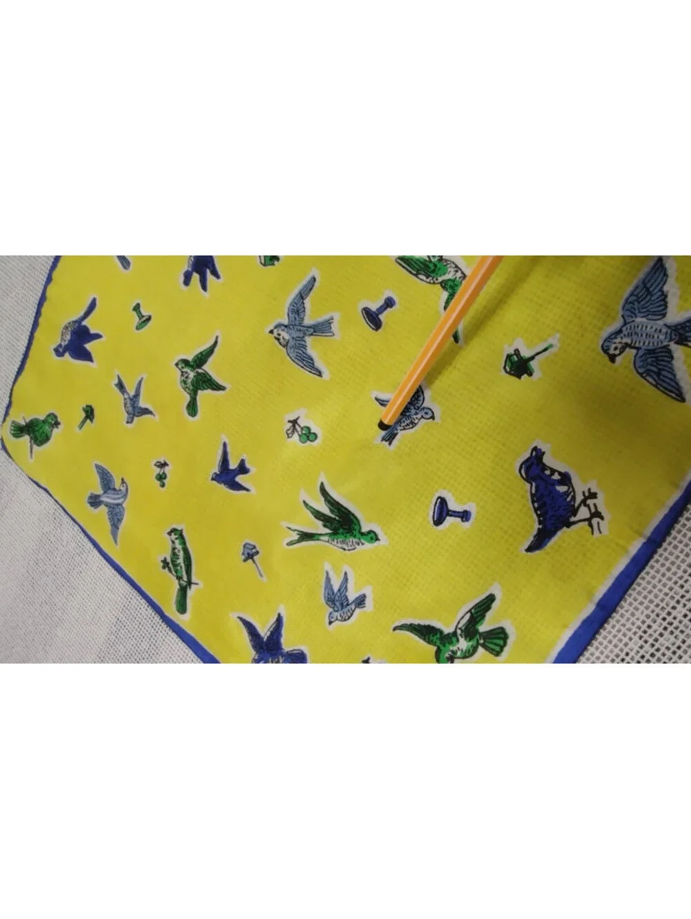 Vintage 1950s Pure Silk Handkerchief Birds Scarf TRI COLOR BIRDIES Rockabilly